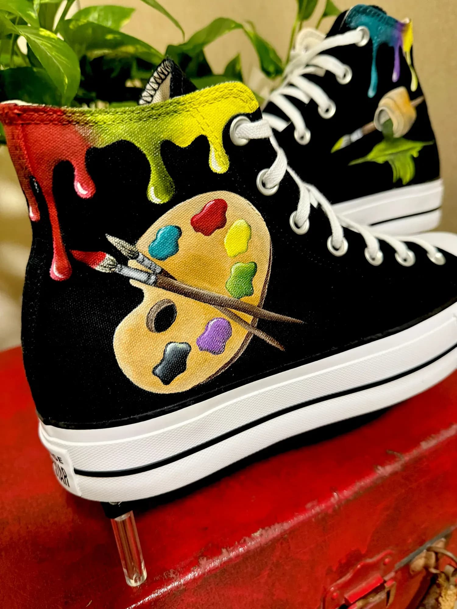 Black high-top hand-painted with a paint palette and dripping colours